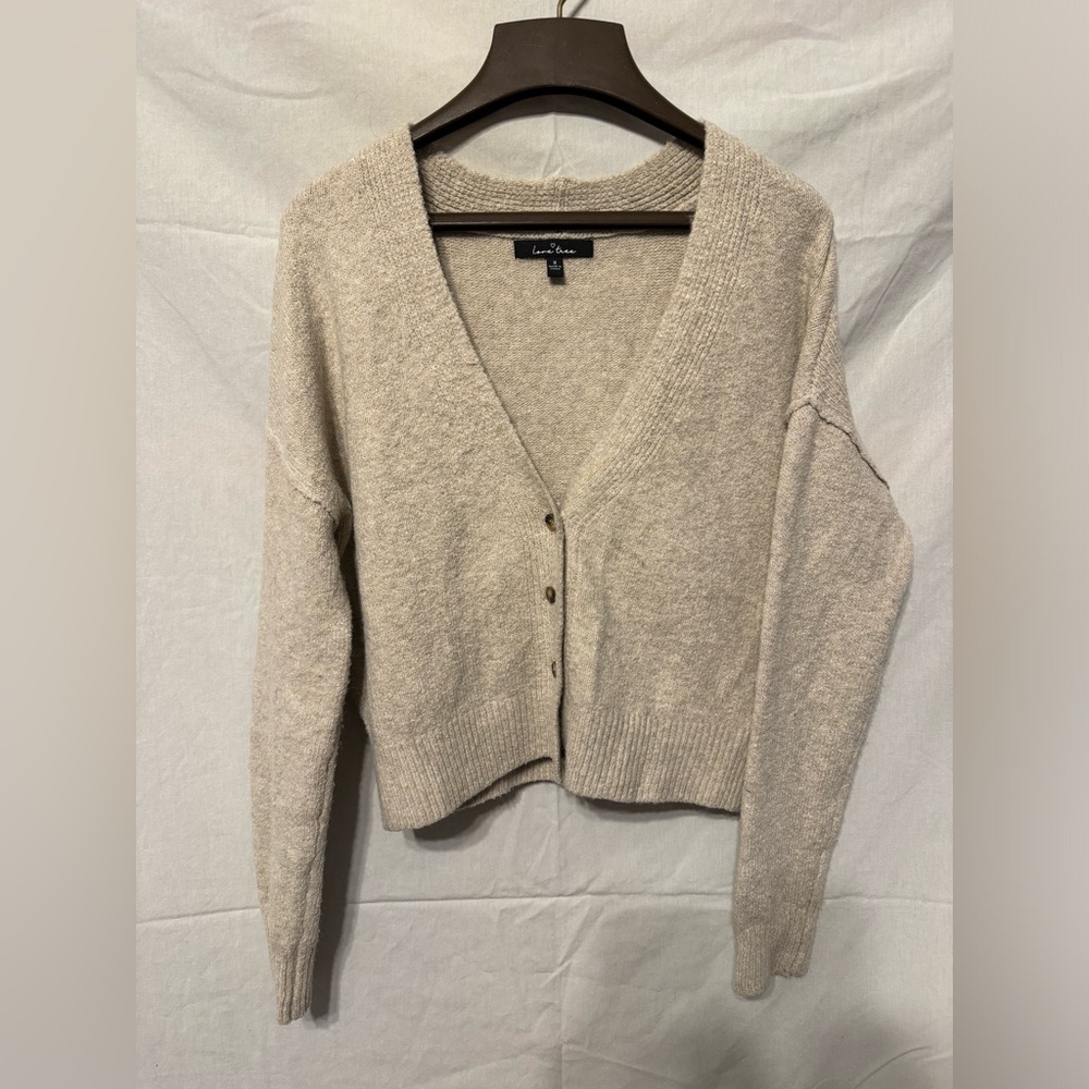 Medium Women’s Lovetree Cardigan with buttons